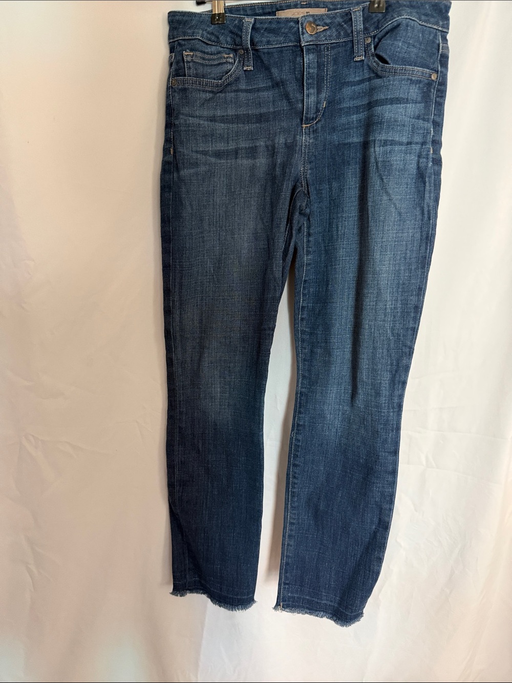 Joe’s Jeans straight ankle  in Medium Blue Wash